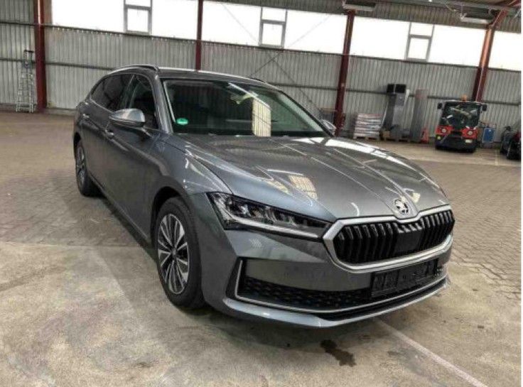 Skoda Superb Combi 1.5 TSI DSG Selection Navi, LED imagem 3