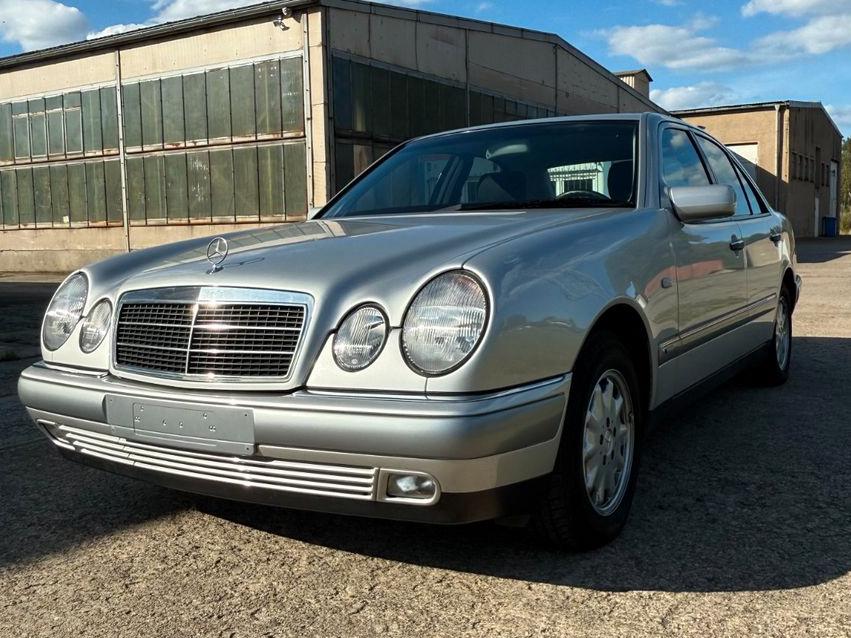 Mercedes-Benz E 200 ELEGANCE, 2.Hd, nur 42t km, Sammler-KFZ