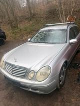 Mercedes-Benz Mercedes w211 E Klasse 320 4MATIC + Airmatic - Mercedes-Benz E 320 in Wuppertal