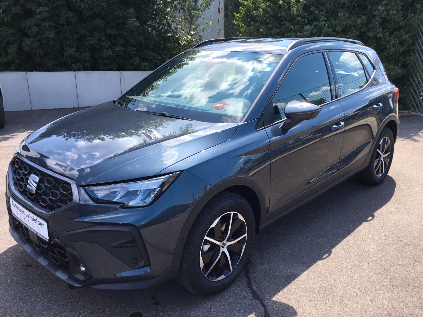 Fahrzeugabbildung SEAT Arona 1.0 TSI Style DSG+AHK+ACC+Navi+Kamera