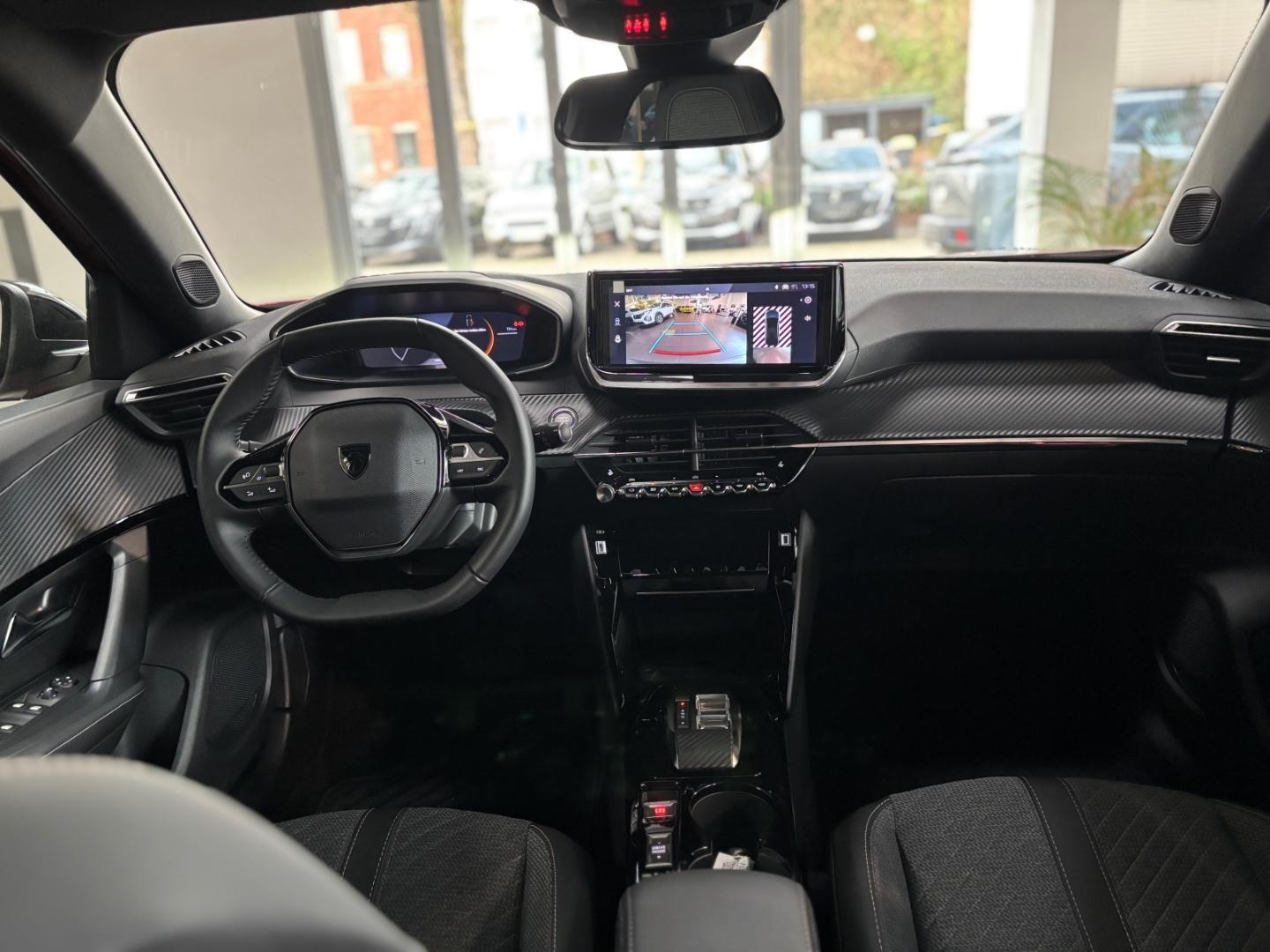 Peugeot 2008 e- Allure 156 LED SITZHEIZUNG Klimaautom.