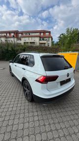 Volkswagen Tiguan 2.0 TSI 162kW DSG 4MOTION Highline Hi... - Privatanbieter Berlin gebraucht