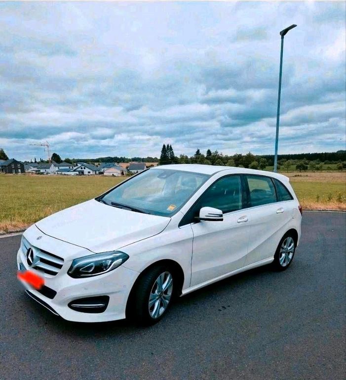 Image of Mercedes-Benz B 200