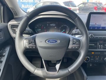 Fahrzeugabbildung Ford Focus Active Navi, Abstandstempomat, AHK, LED