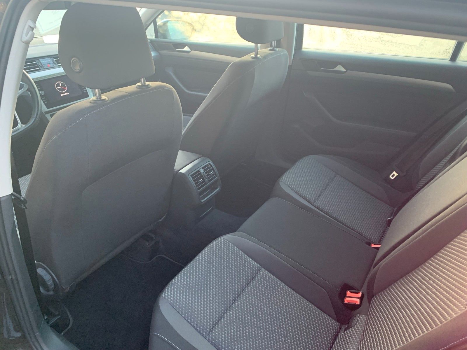 Volkswagen Passat Variant - Bild 10