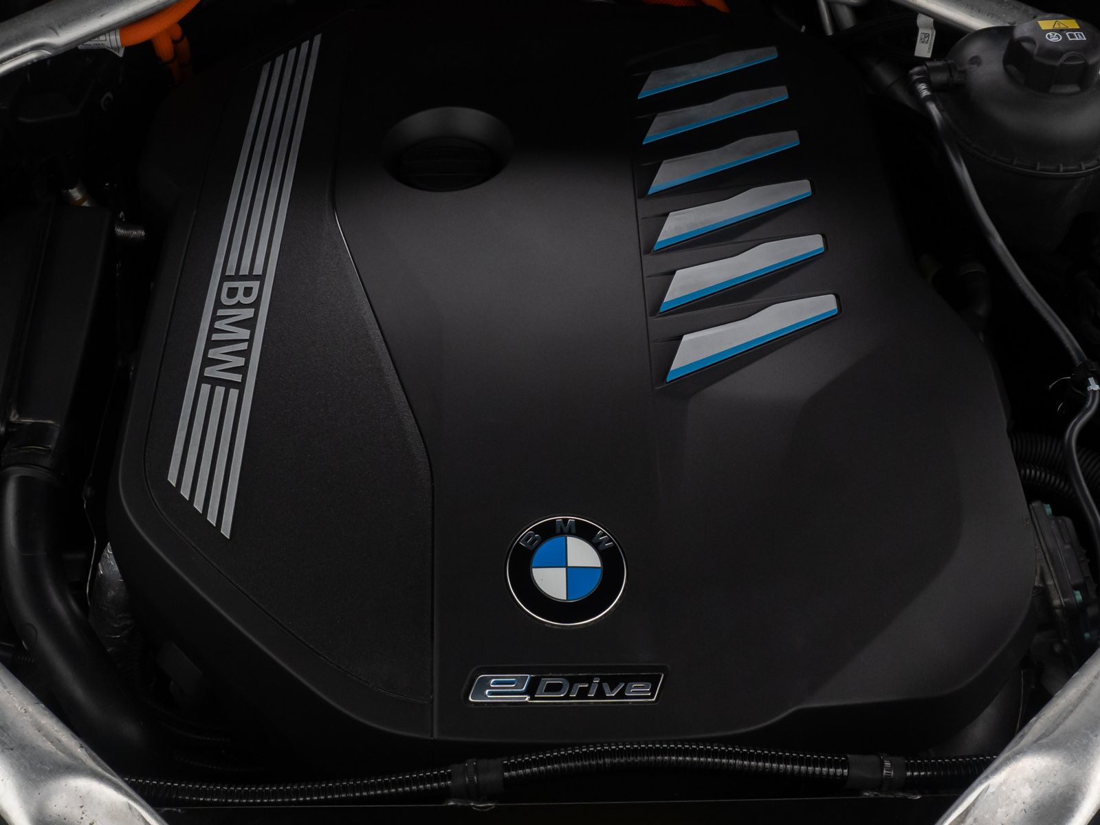 Fahrzeugabbildung BMW X5 xD45e M Sport Laser 360° DAB HUD Individual