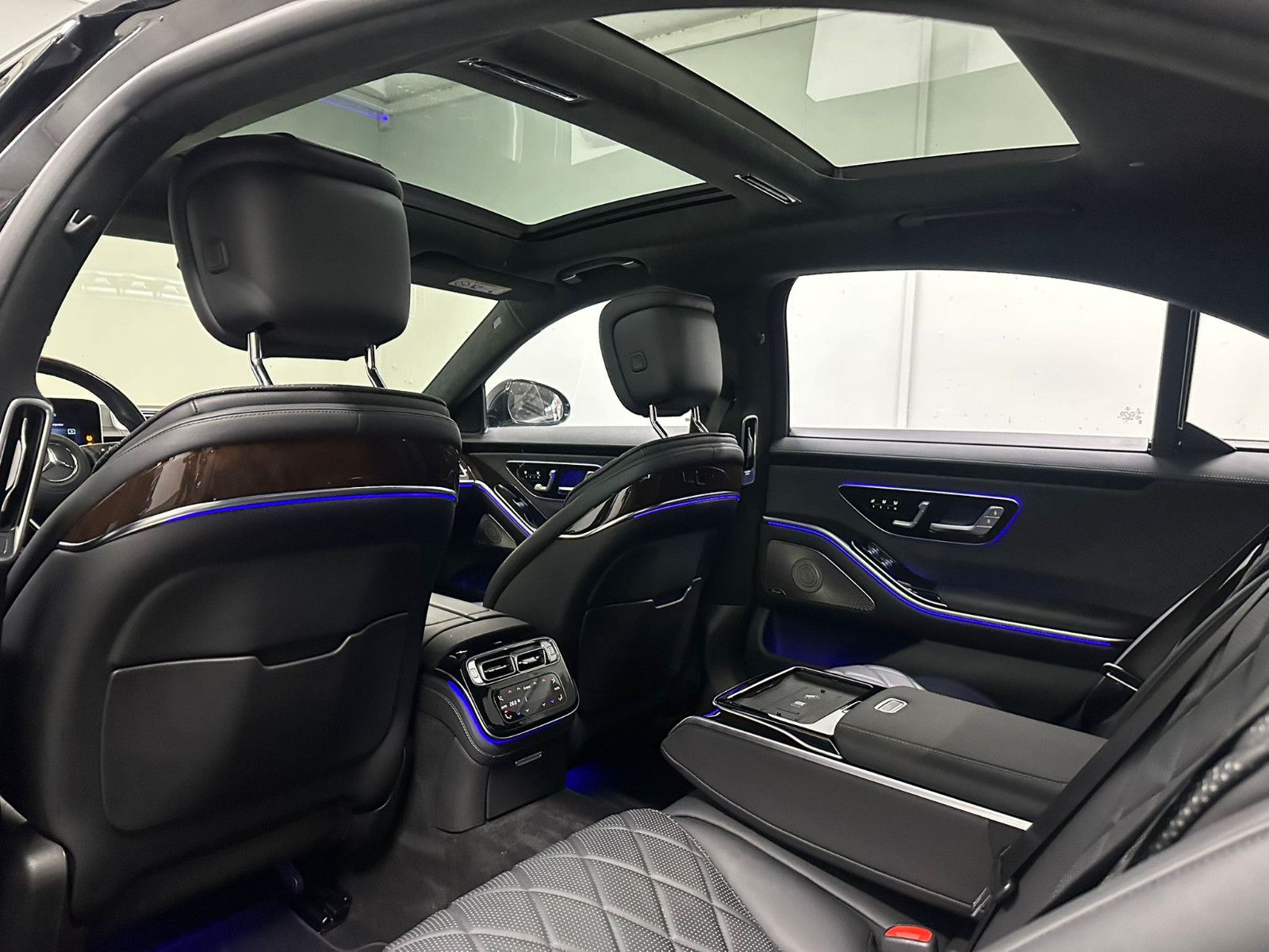 Fahrzeugabbildung Mercedes-Benz S 450 4MATIC L *AMG-LINE*ACTIVE BODY*EXKLUSIV*TV