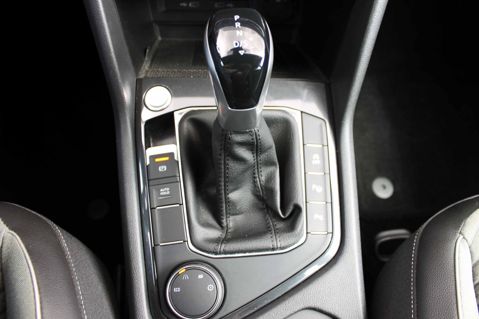 Fahrzeugabbildung SEAT Tarraco Xperience 1.5 TSI DSG 7-Stz ACC PDC KAM