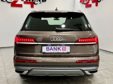 Audi Q7 - 8