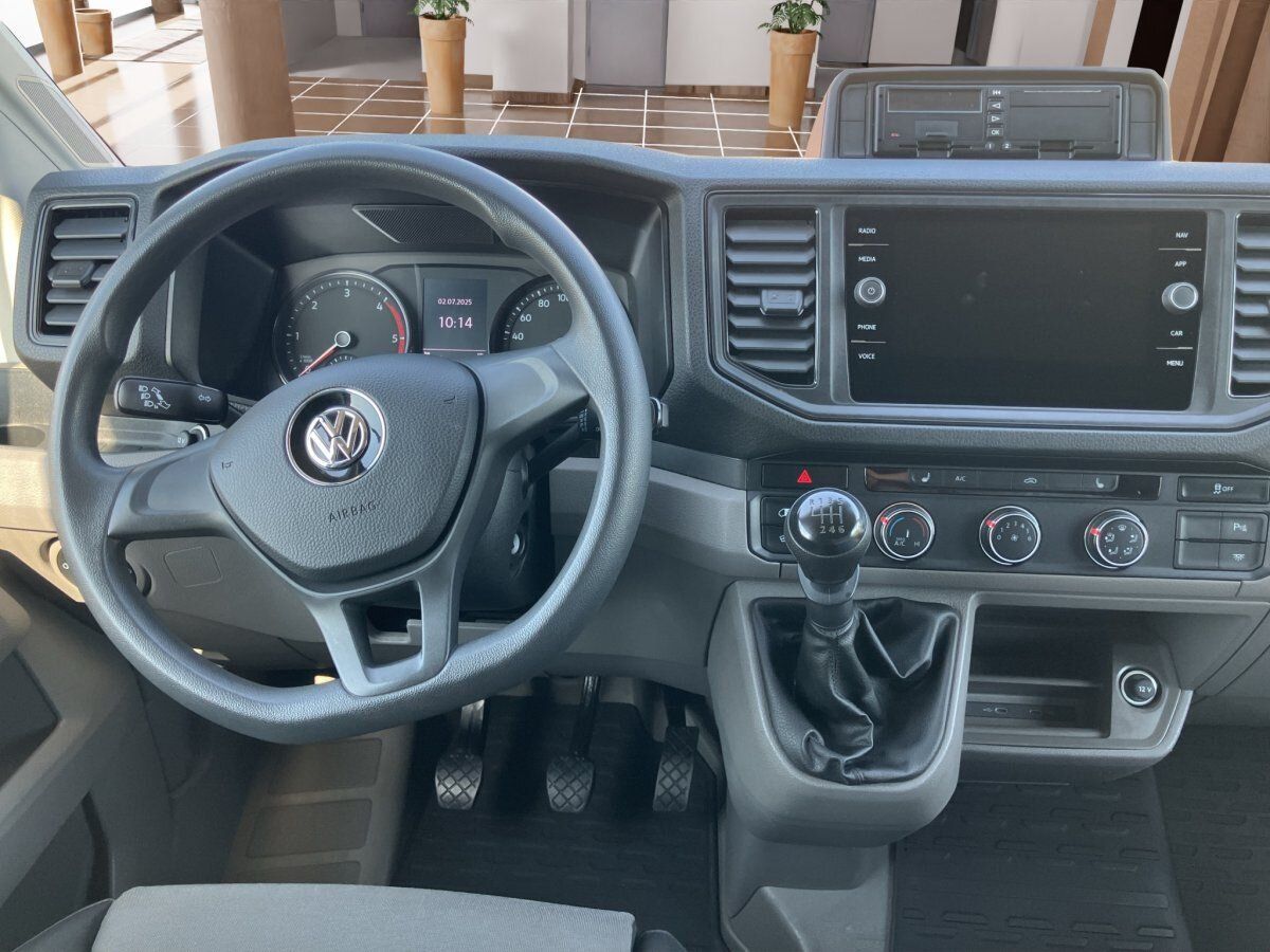 Fahrzeugabbildung Volkswagen Crafter 35 2.0 TDI MR HD 6-Gang SHZ AHK NAVI