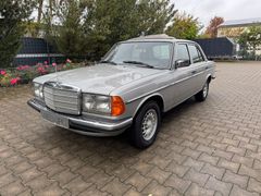MERCEDES-BENZ 280 E W123 **1. HAND**