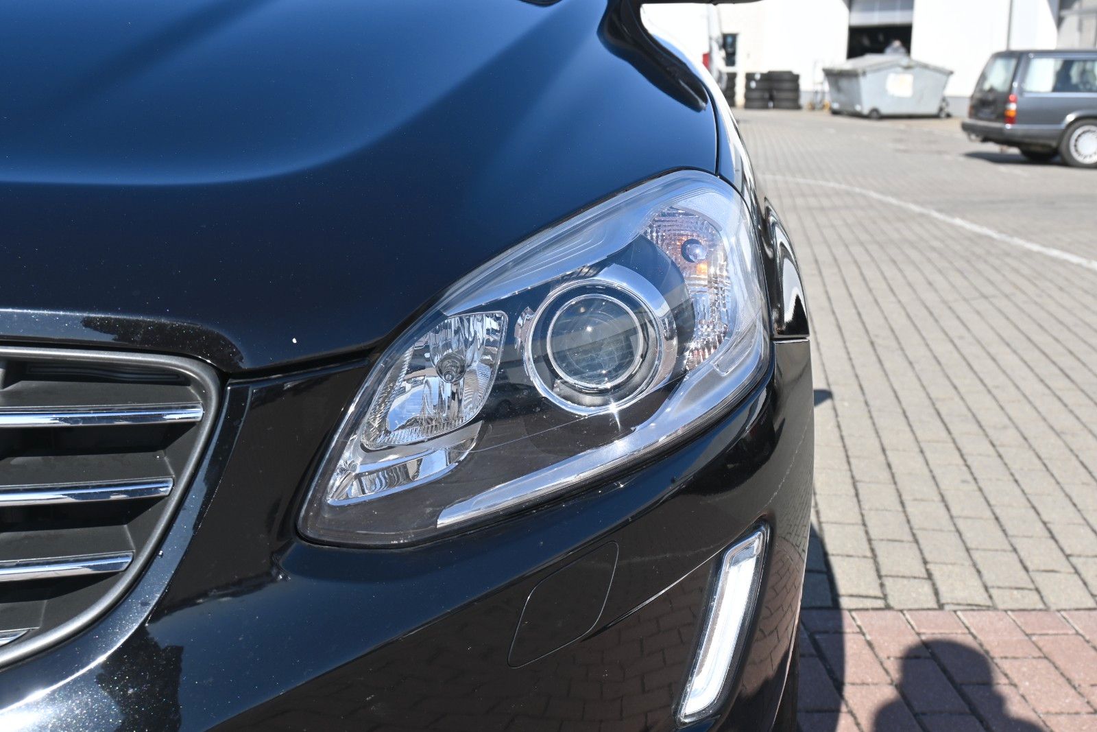 Fahrzeugabbildung Volvo XC60 D4 FWD Autom. Summum*STDHZG*RFK*