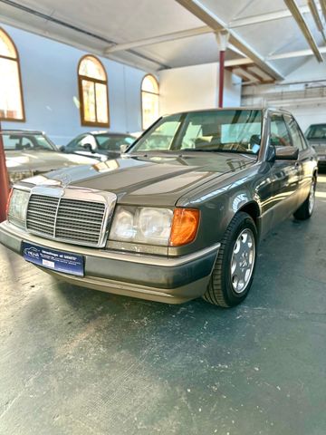 Mercedes-Benz 300 D W124 * TÜV AU & Service NEU *