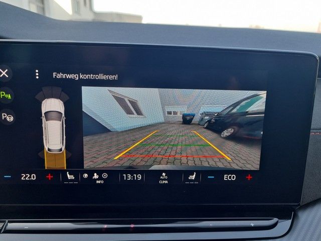 Fahrzeugabbildung SKODA Octavia Combi 1,4 RS iV MATRIX ACC 18" HUD NAVI