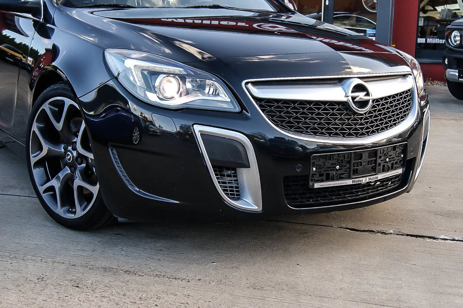 Fahrzeugabbildung Opel Insignia OPC 4x4 Limousine 2.8 V6 RECARO SPORT