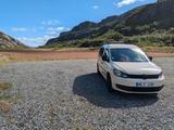 Volkswagen Caddy Maxi Conversion - Volkswagen gelb