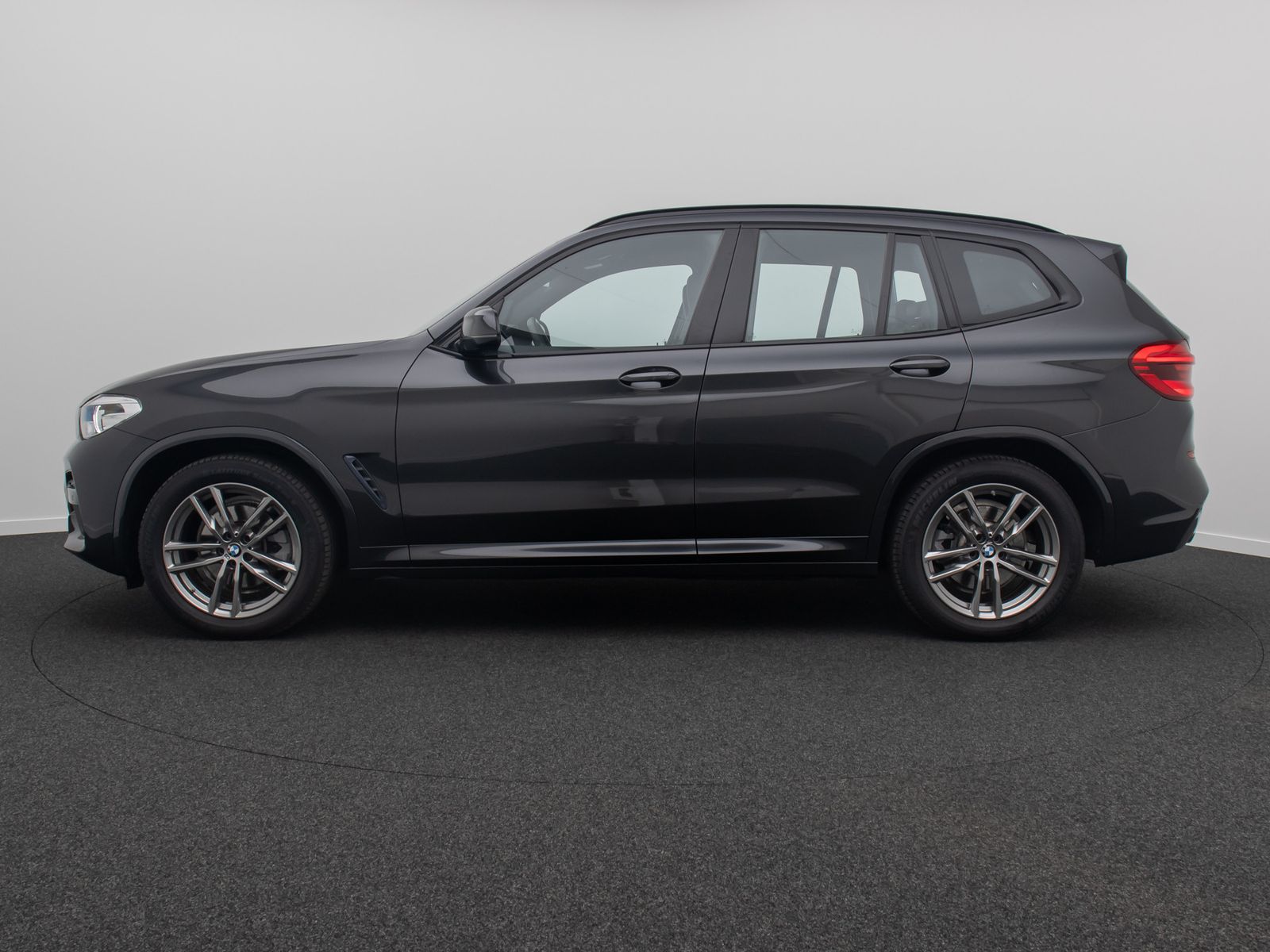 Fahrzeugabbildung BMW X3 xD20d M Sport Alarm HiFi GeschwindigRe 19Zoll