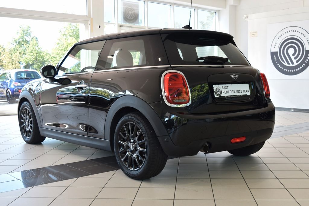MINI ONE (F56)~Automatik~Teilleder~Chili~LED~Klimaaut MINI ONE (F56)~Automatik~Teilleder~Chili~LED~Klimaaut