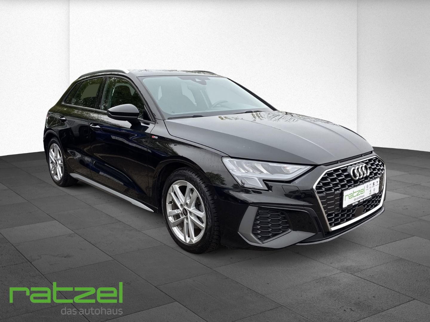 Fahrzeugabbildung Audi A3 Sportback S line 35 TDI s tronic AHK Navi Kam