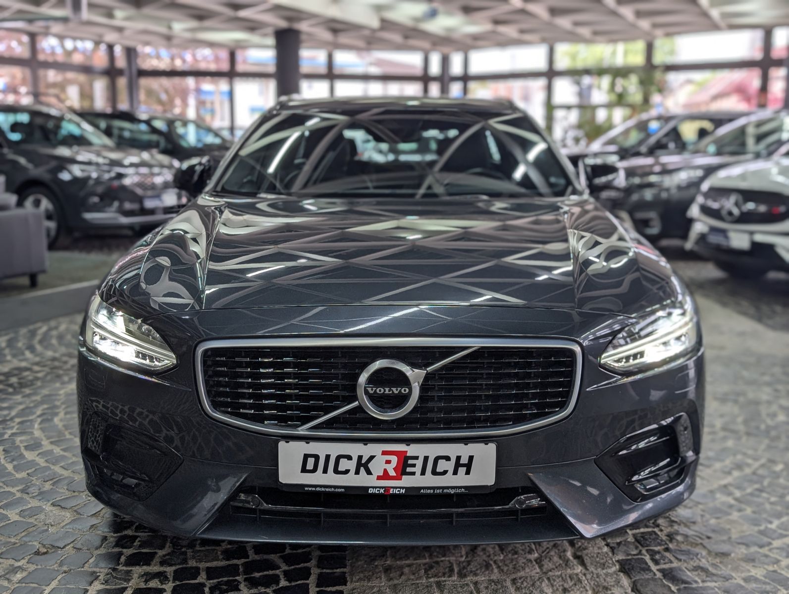 Fahrzeugabbildung Volvo V90 R Design VIRT MEMO KAM SHZ LEDER LED APP 19"
