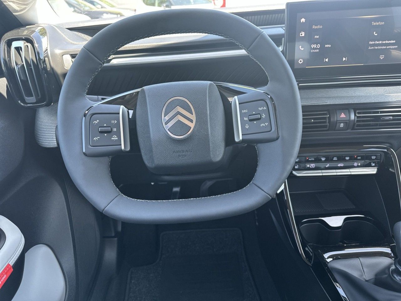 Fahrzeugabbildung Citroën C3 Aircross Turbo 100 PLUS - mit KI generiert/bearbeitet