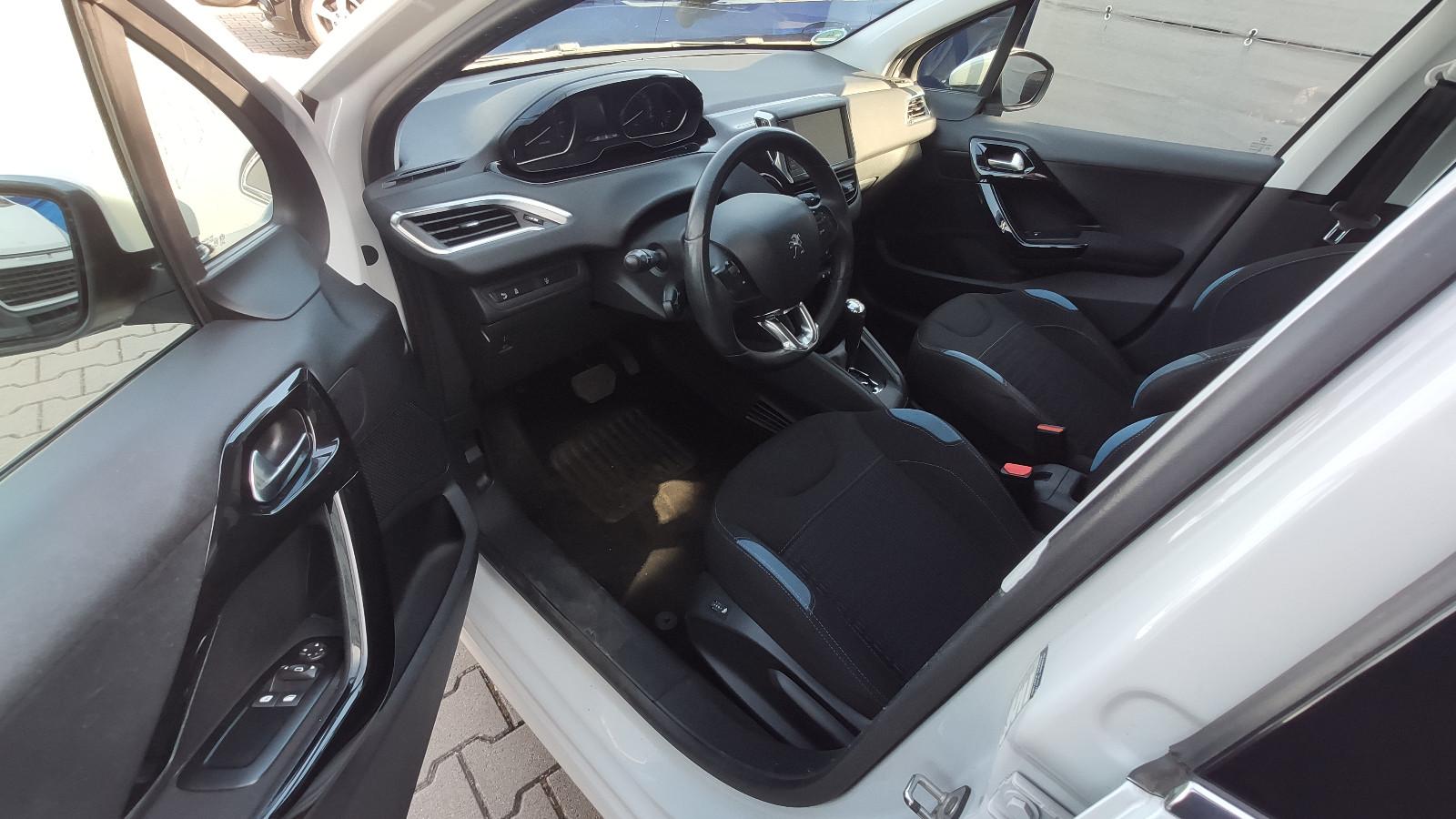 Peugeot 208 Automatik*NAVI*Klimaauto.*SHZ*BT*ALU*Allwett