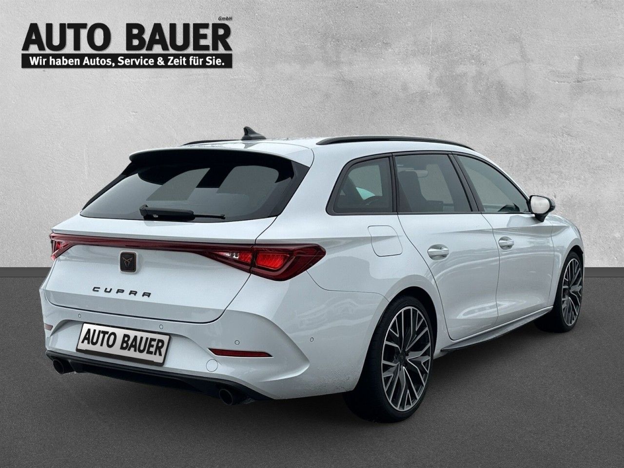 Fahrzeugabbildung CUPRA Leon Sportstourer 2.0 TSI 245 PS DSG - mit KI generiert/bearbeitet
