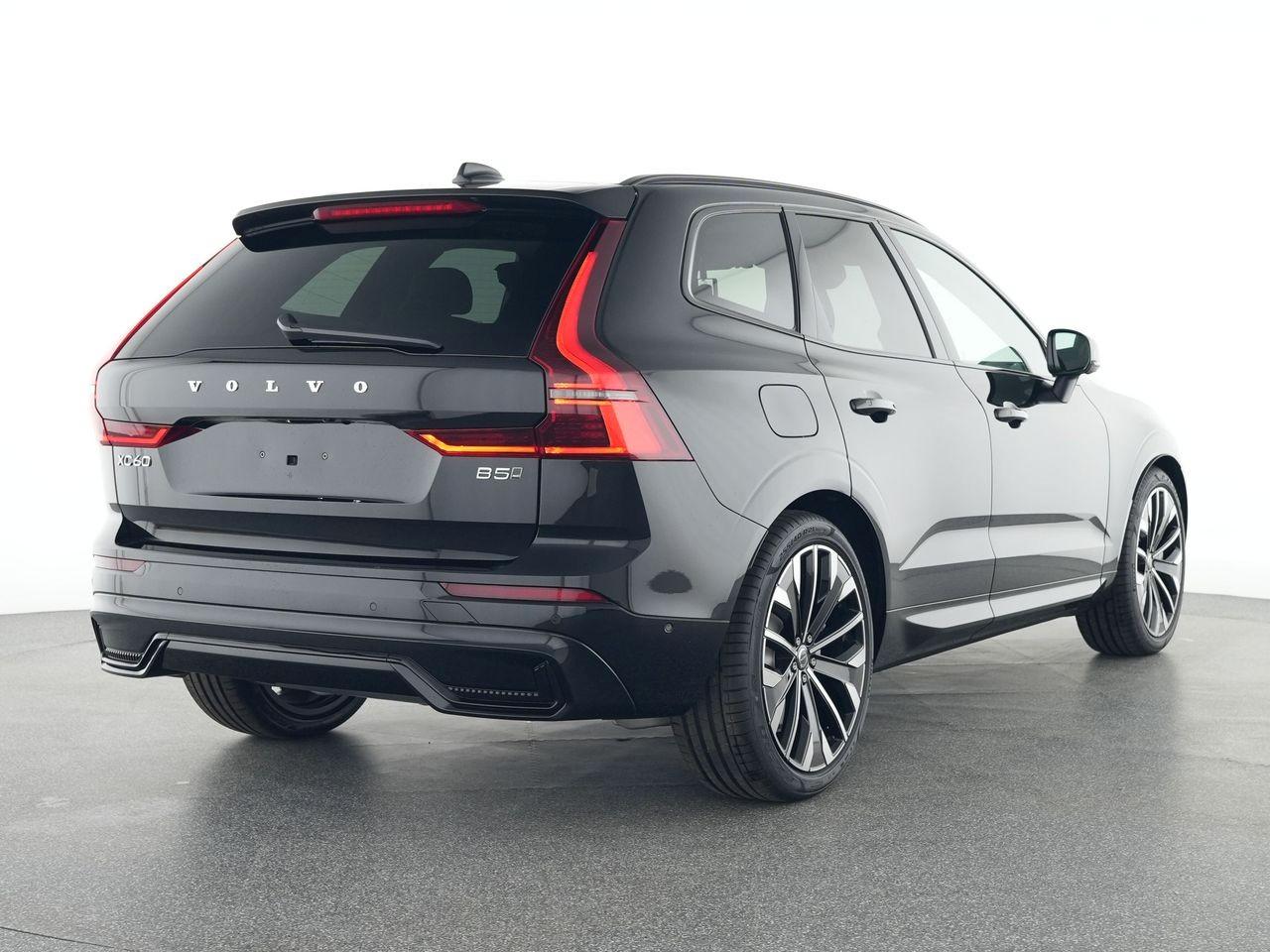 Volvo XC60 B5 Ultra Dark AWD