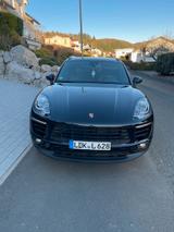 Porsche Macan - - - Porsche aus 2017