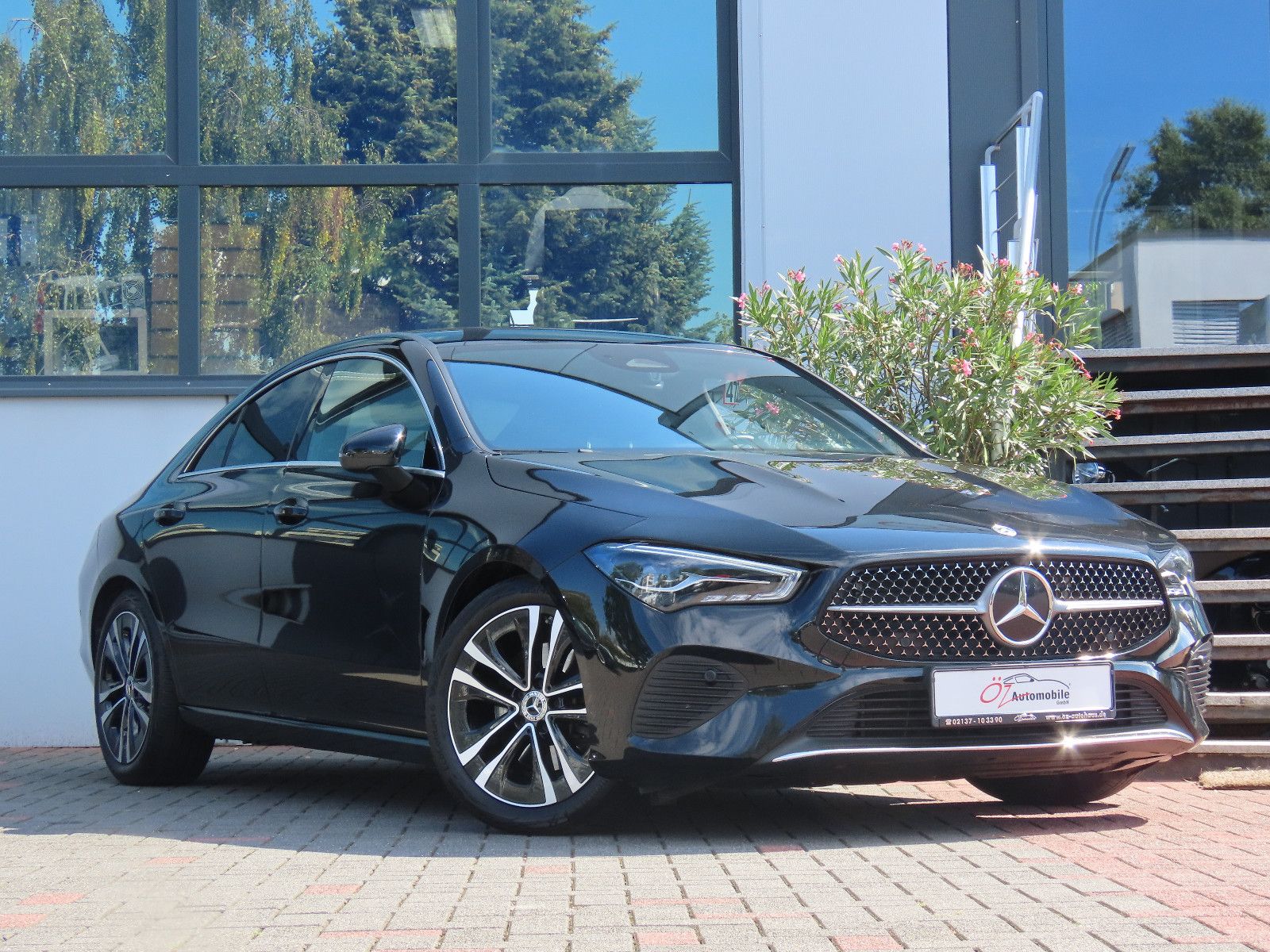 Mercedes-Benz CLA 220d Autom. Leder Sitzheizung Klima ACC