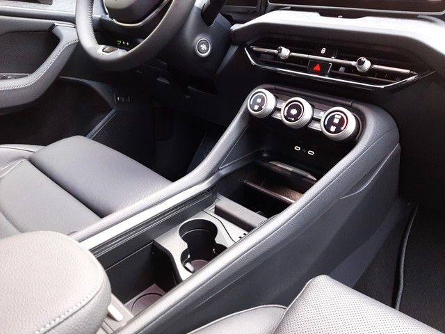 Fahrzeugabbildung Skoda Kodiaq Selection 2.0TDI 4x4 DSG LED AHK 19"