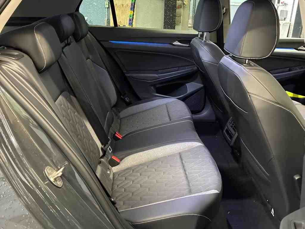 Volkswagen Golf - Bild 8