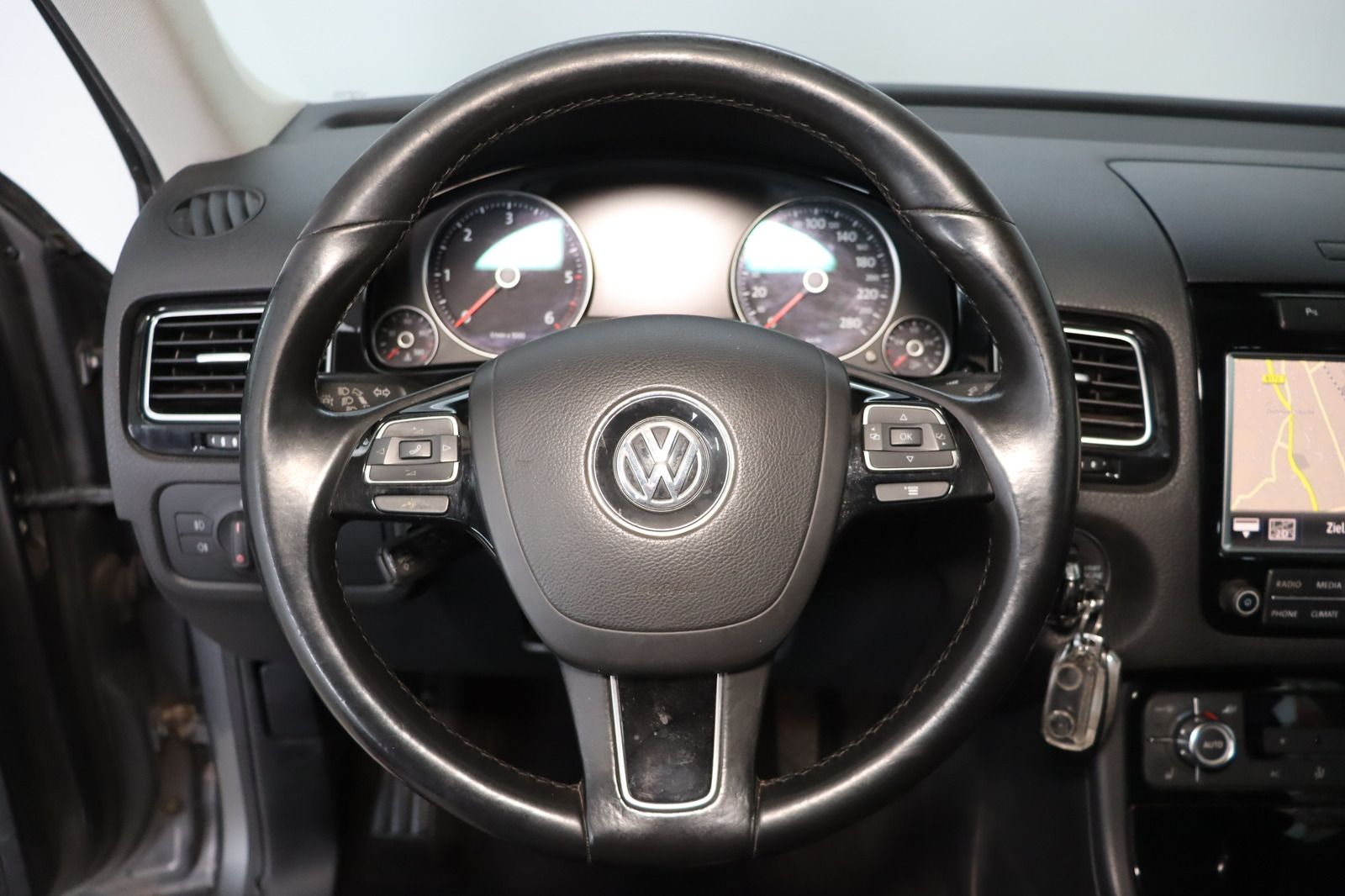 Fahrzeugabbildung Volkswagen Touareg 3.0 TDI V6 TDI BlueMotion * aus 1. Hd