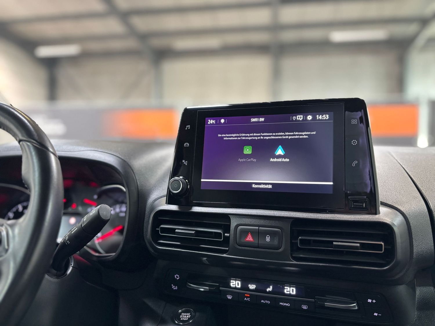 Fahrzeugabbildung Opel Combo Innovation Kamera#Pano#HeadUp