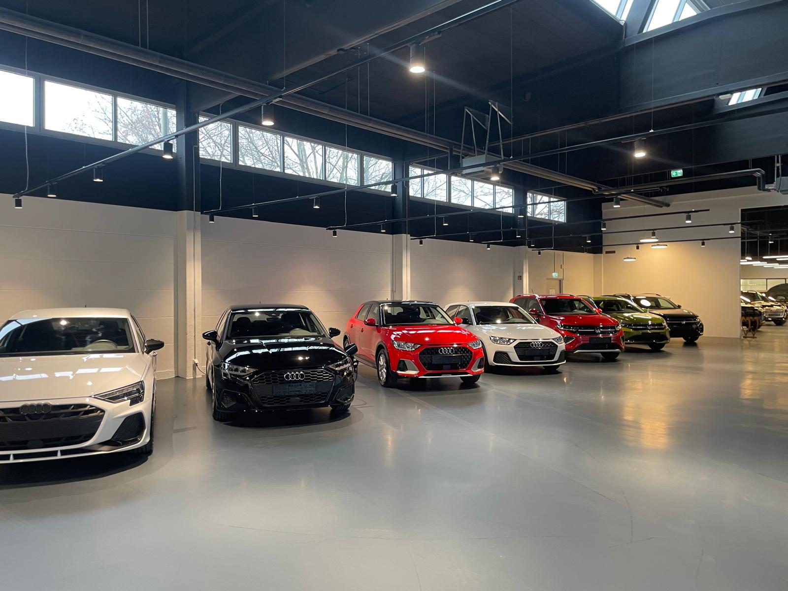 showroom-image-bottom