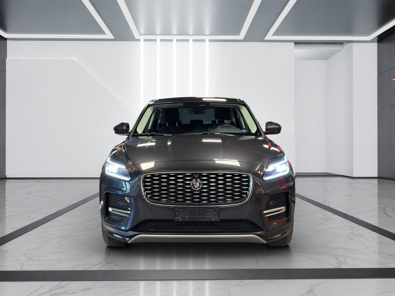 Jaguar E-Pace 2.0d i4 mhev awd 163cv auto imagem 2