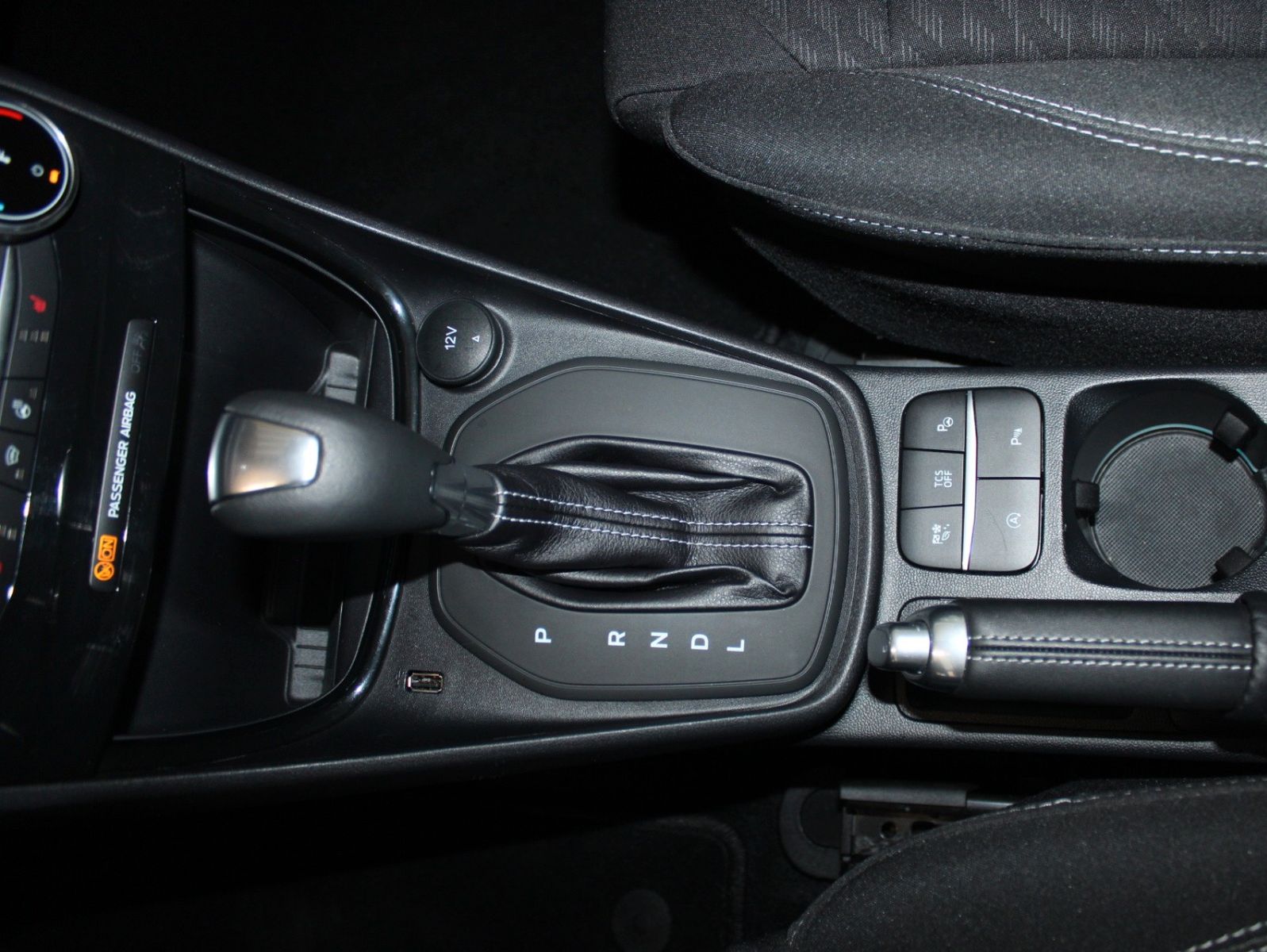 Fahrzeugabbildung Ford Puma MHEV Titanium AUTOMATIK LED NAVI WinterPak