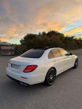 Mercedes-Benz E 350d AVANTGARDE *Burmester*HeadUp*Pano*Night* - Mercedes-Benz E 350 mit Diesel-Antrieb: Limousine