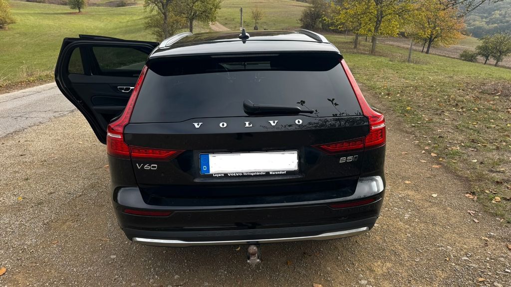 Image of Volvo V60 Cross Country