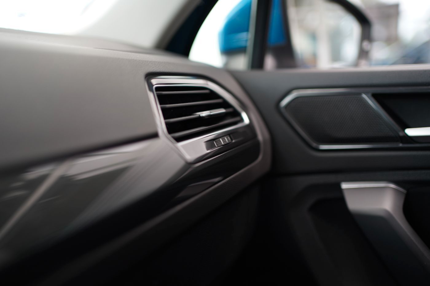 Fahrzeugabbildung Volkswagen Tiguan 1.4 TSI Comfortline Navi+Einparkhilfe+ACC