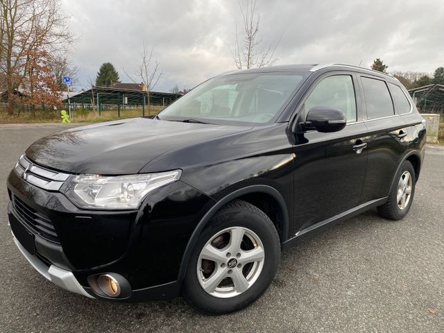 Mitsubishi Outlander 2.2 DI-D Top 4WD Navi|Leder|7.Sitze