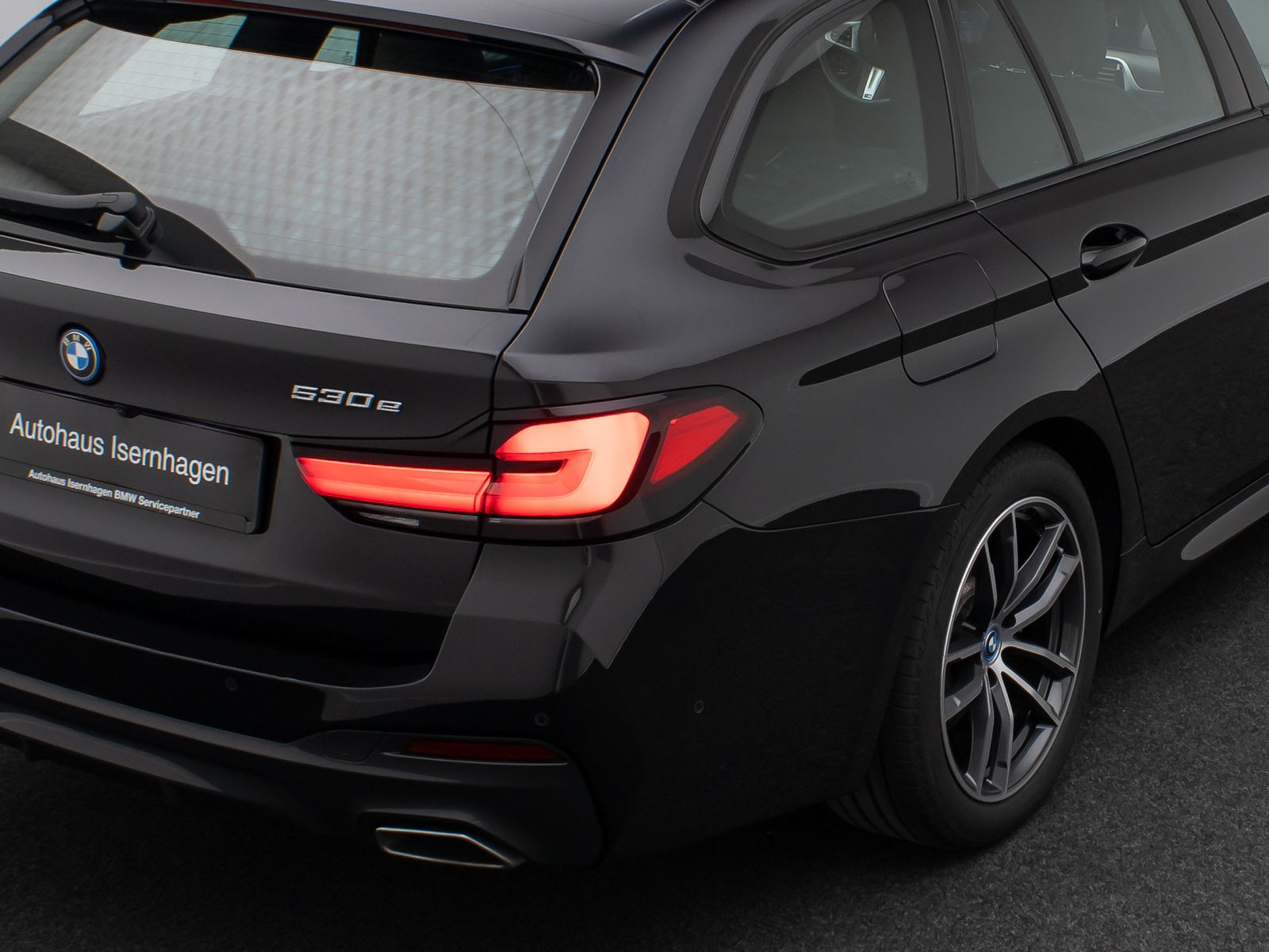Fahrzeugabbildung BMW 530e xD M Sport HUD Komfort Laser 4xKlima DAB