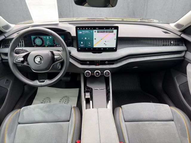 Superb Combi Selection 2.0 TDI 4x4 Bluetooth LED