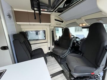 Westfalia Columbus 540 D 140 PS Schlafdach SOLAR SKYVIEW