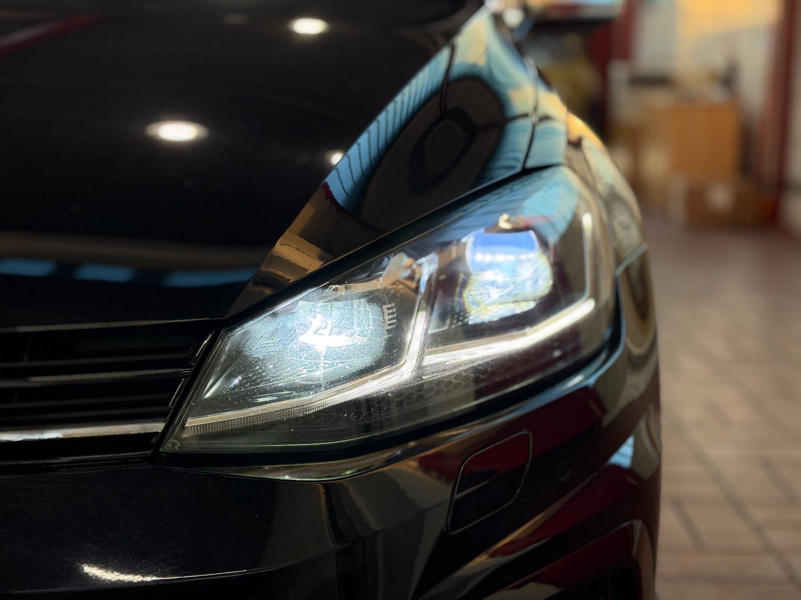 Volkswagen Golf VII R 4Motion/Kamera/ACC/Keyless/DYNAUDIO