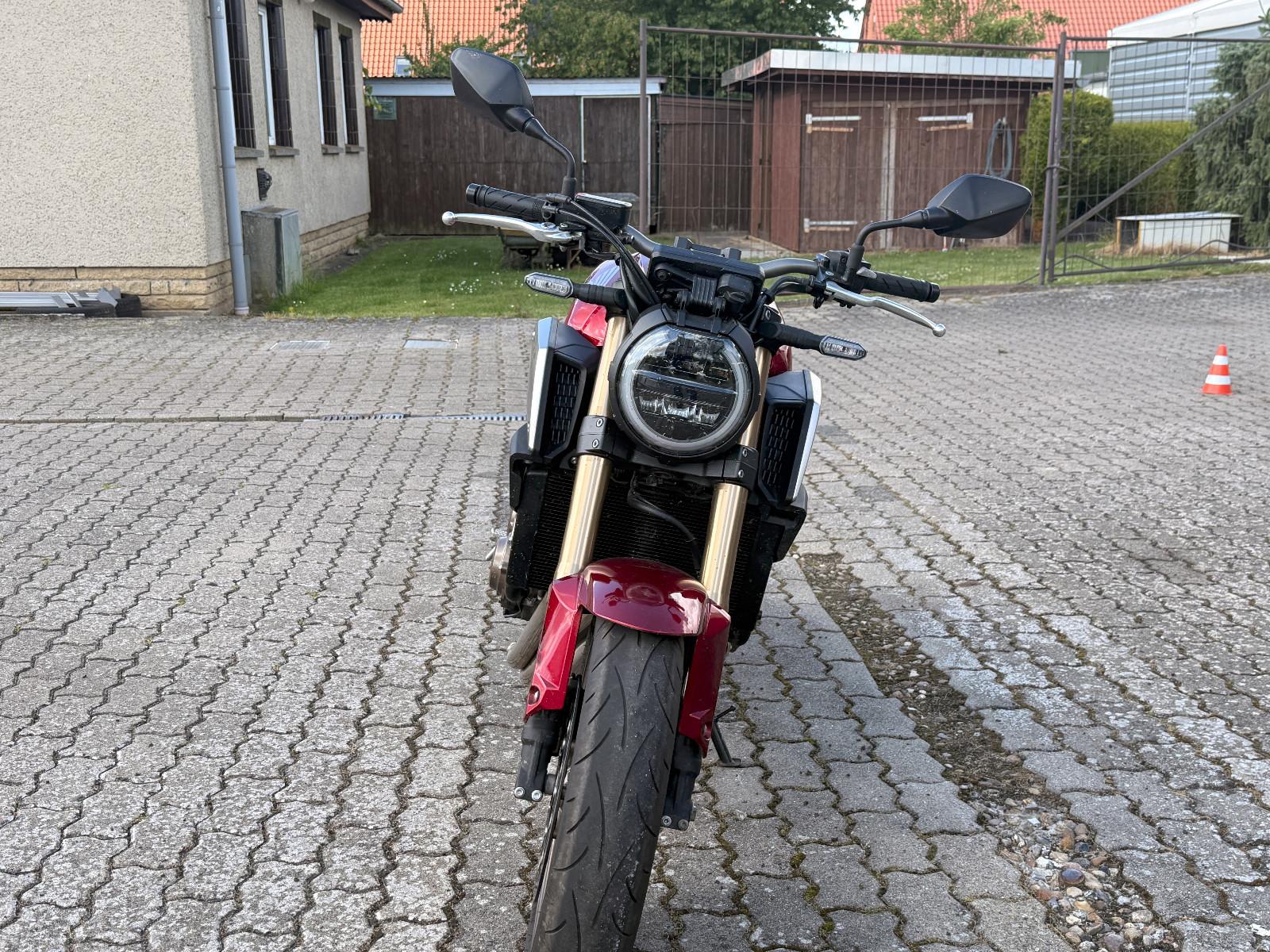 Honda CB 650R Lieferung inklusive! (DE)