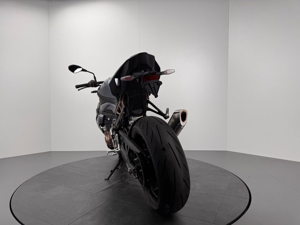 Fahrzeugabbildung BMW S1000 R *NEUWERTIGER *1. HAND