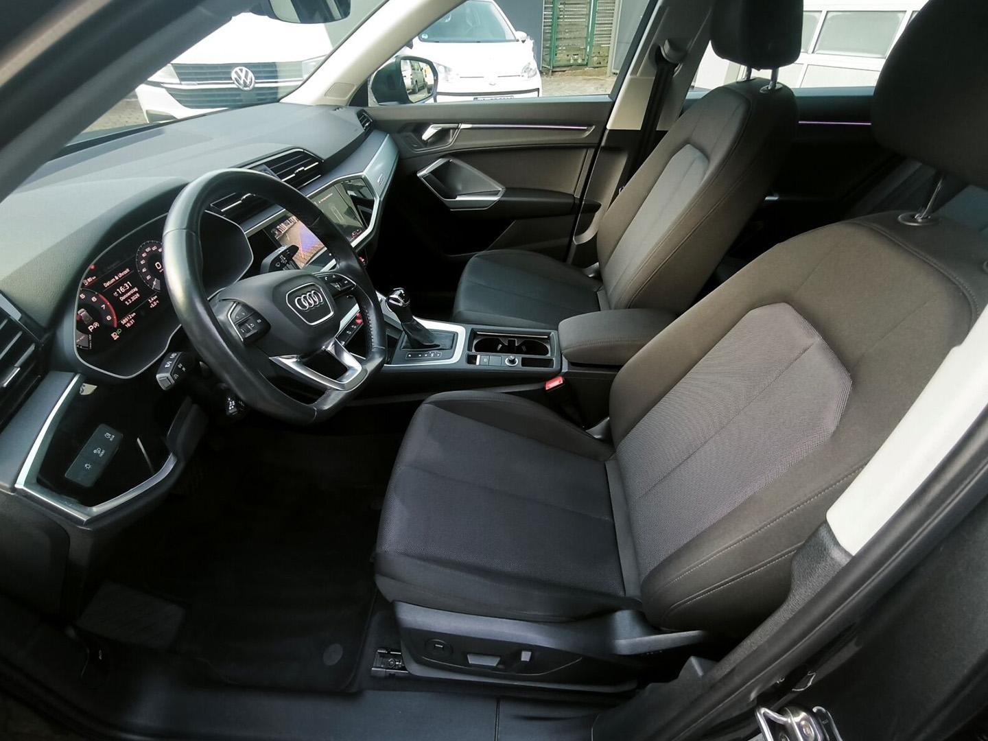 Audi Q3 35 TFSI S line S-TRONIC LED CONNECT ACC KAMER