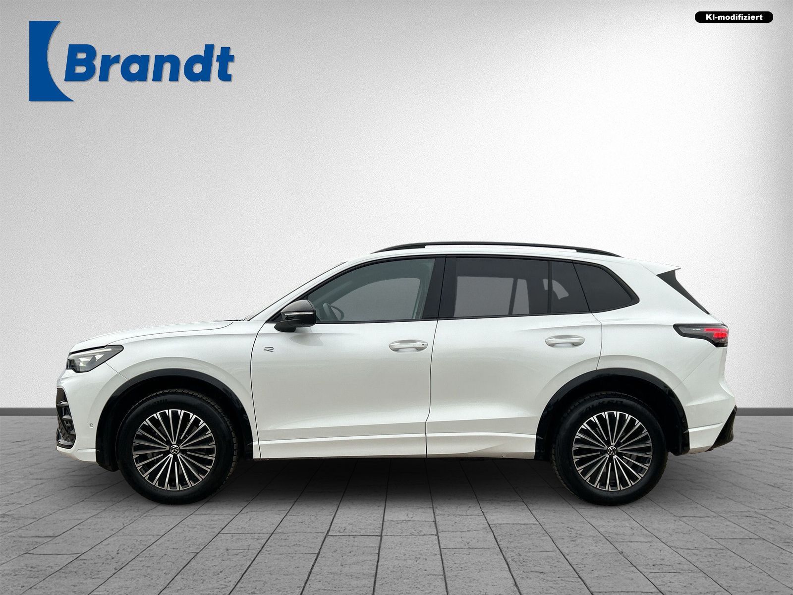 Volkswagen Tiguan 2.0 TDI 4M R-LINE DSG MATRIX PANO HUD AHK foto 2
