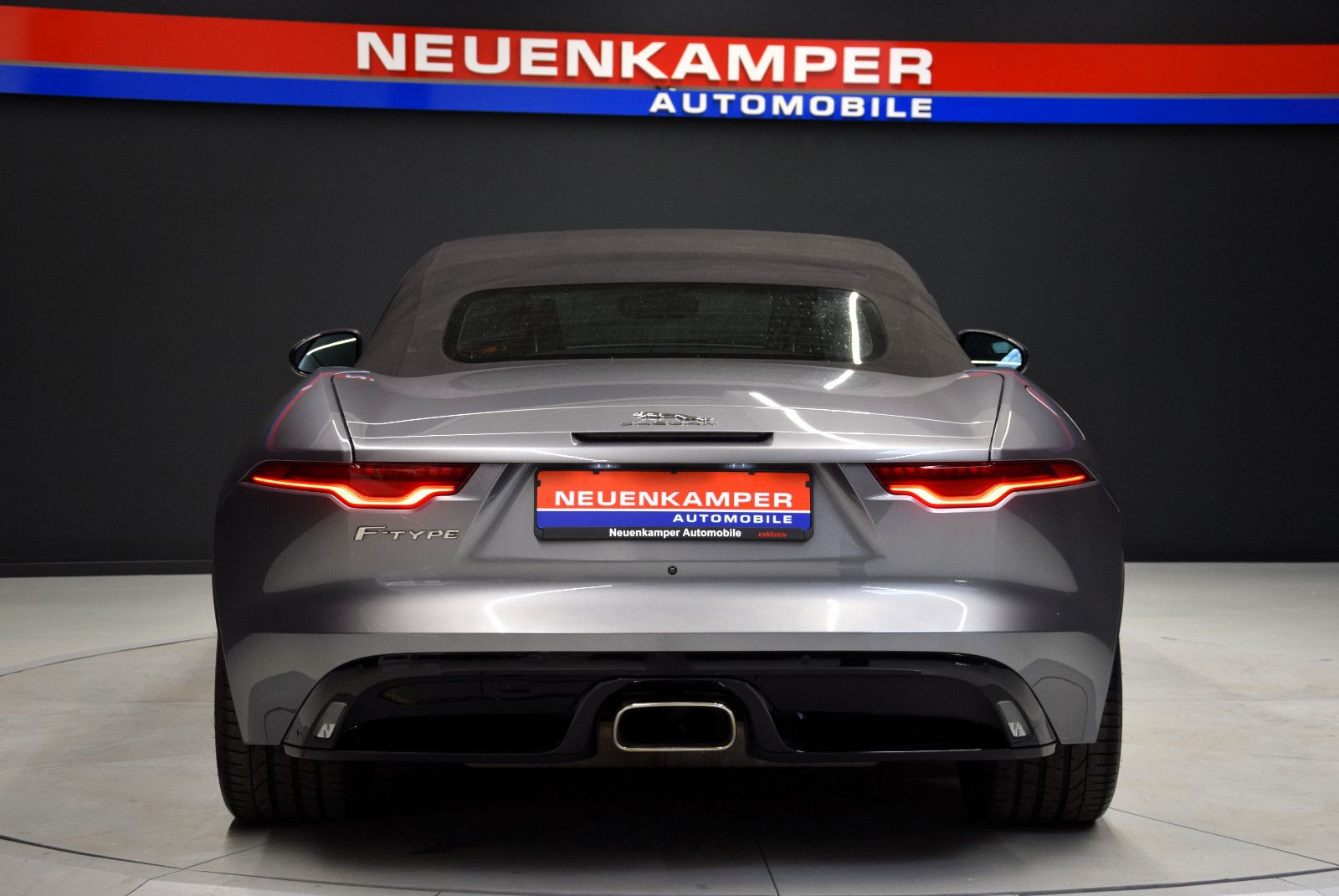 Fahrzeugabbildung Jaguar F-Type Cabriolet R-Dynamic Perf.AGA Temp. Kamera